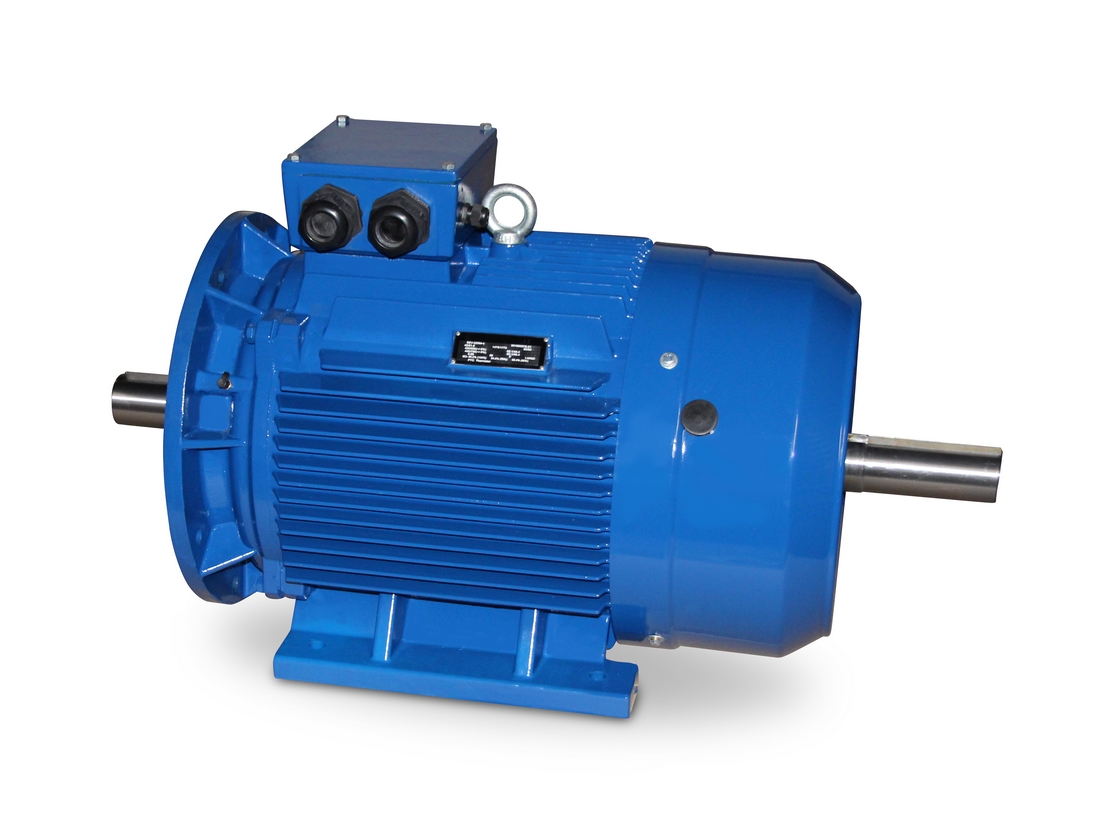 Käyttö kahdella moottorin akselilla